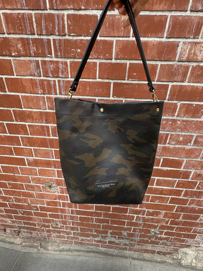 「軽くて拭ける」Coated PVC Camouflage（Shoulder BAG)