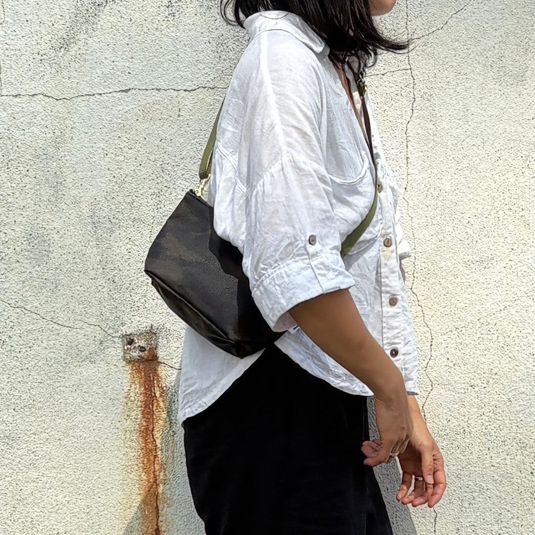 「軽くて拭ける」Coated PVC Camouflage（POCHETTE S)