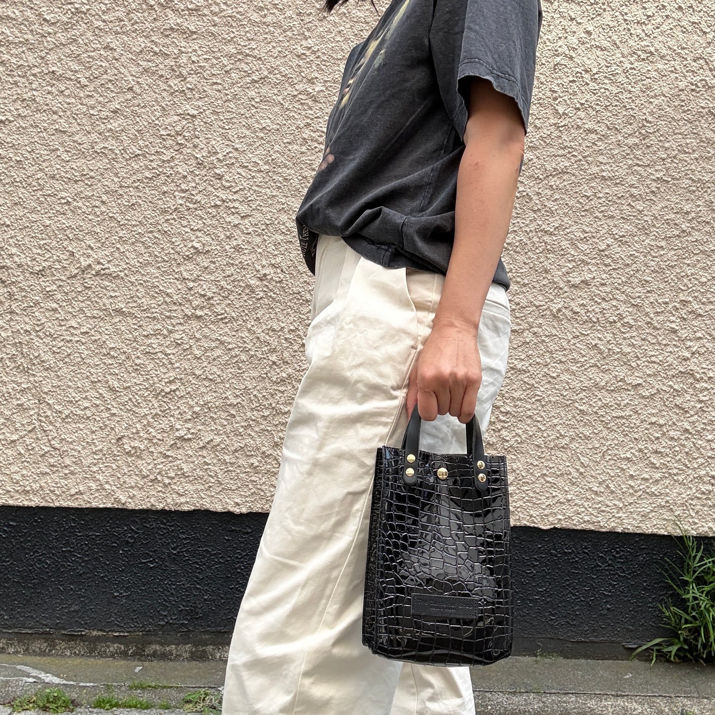 Colored PVC (Leather Handle) Pochette / 🐊 Crocodile Black