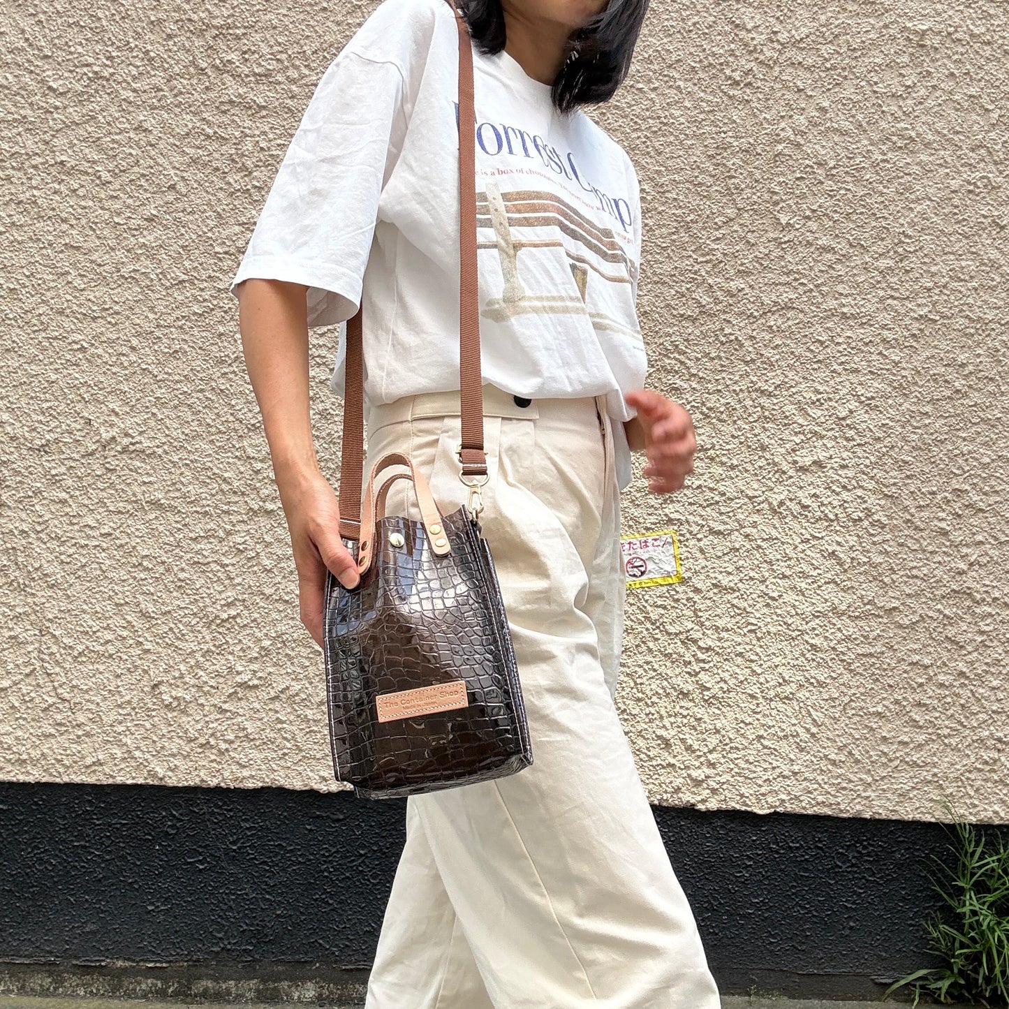 Limited Stock) Colored PVC (Leather Handle) Pochette / 🐊Crocodile Dark Brown
