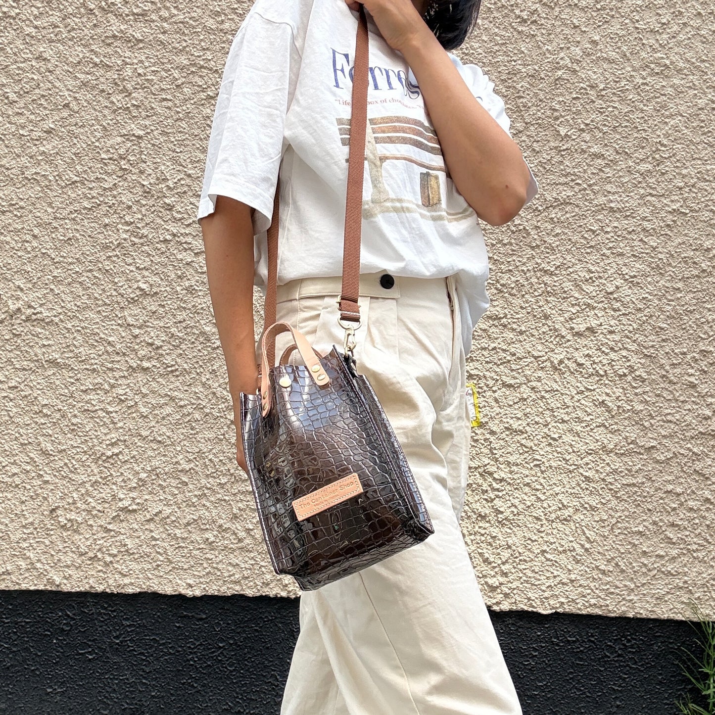 Limited Stock) Colored PVC (Leather Handle) Pochette / 🐊Crocodile Dark Brown