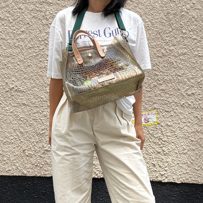 7月上旬発送＜新色＞Colored PVC(LeatherHandle)Tote L/ 🐊Crocodile Kahki Brown