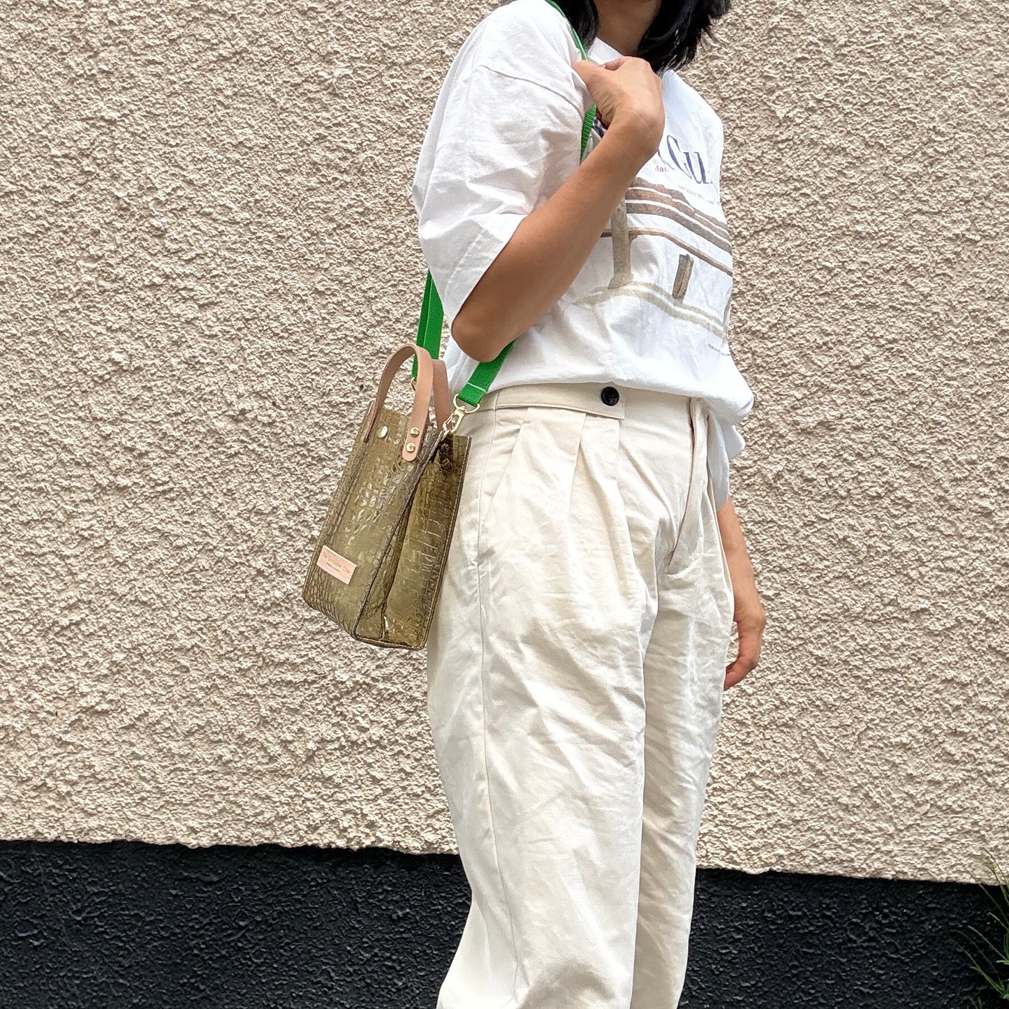 7月上旬発送予約＜新色＞Colored PVC(LeatherHandle)Pochette/🐊Crocodile Kahki Brown