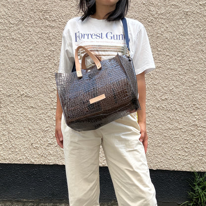 7月下旬発送Colored PVC(LeatherHandle)Tote L/🐊 Crocodile Dark Brown
