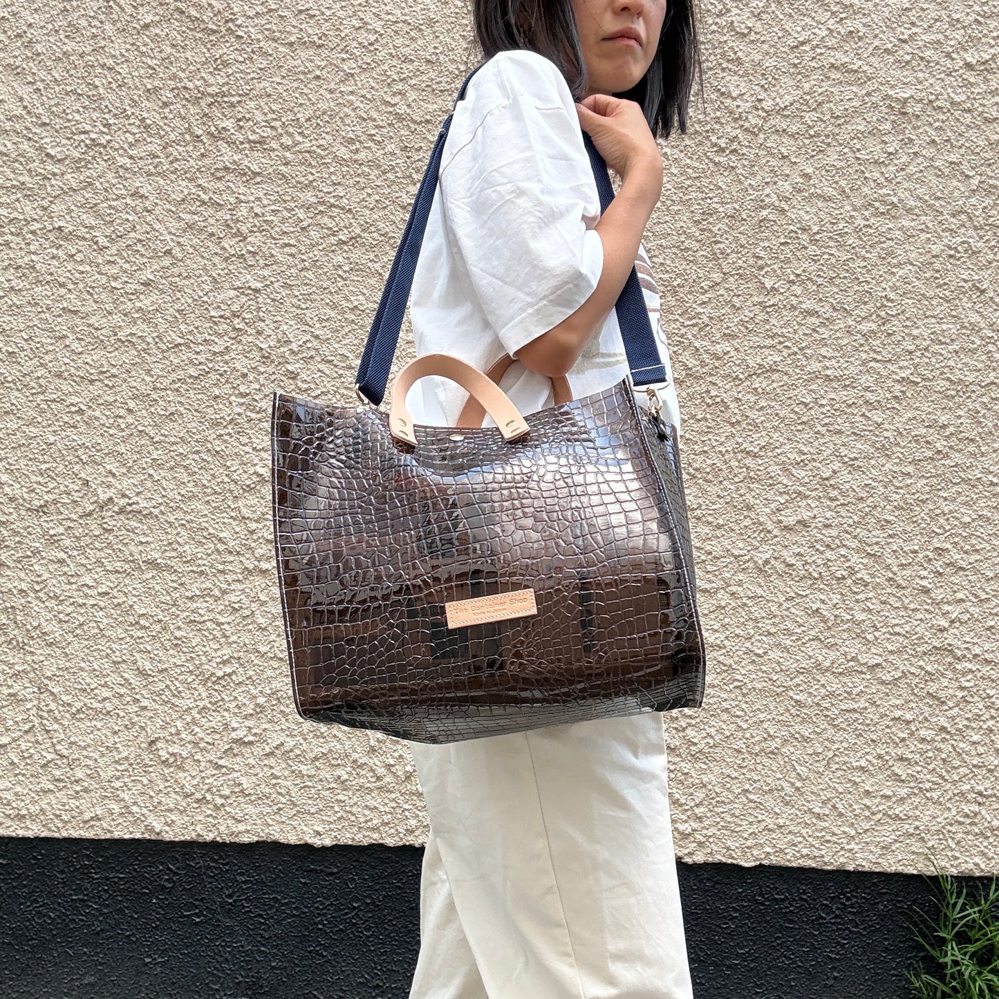 7月下旬発送Colored PVC(LeatherHandle)Tote L/🐊 Crocodile Dark Brown