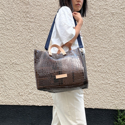 7月下旬発送Colored PVC(LeatherHandle)Tote L/🐊 Crocodile Dark Brown