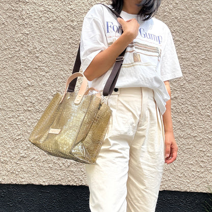 7月上旬発送＜新色＞Colored PVC(LeatherHandle)ToteM/🐊Crocodile Kahki Brown
