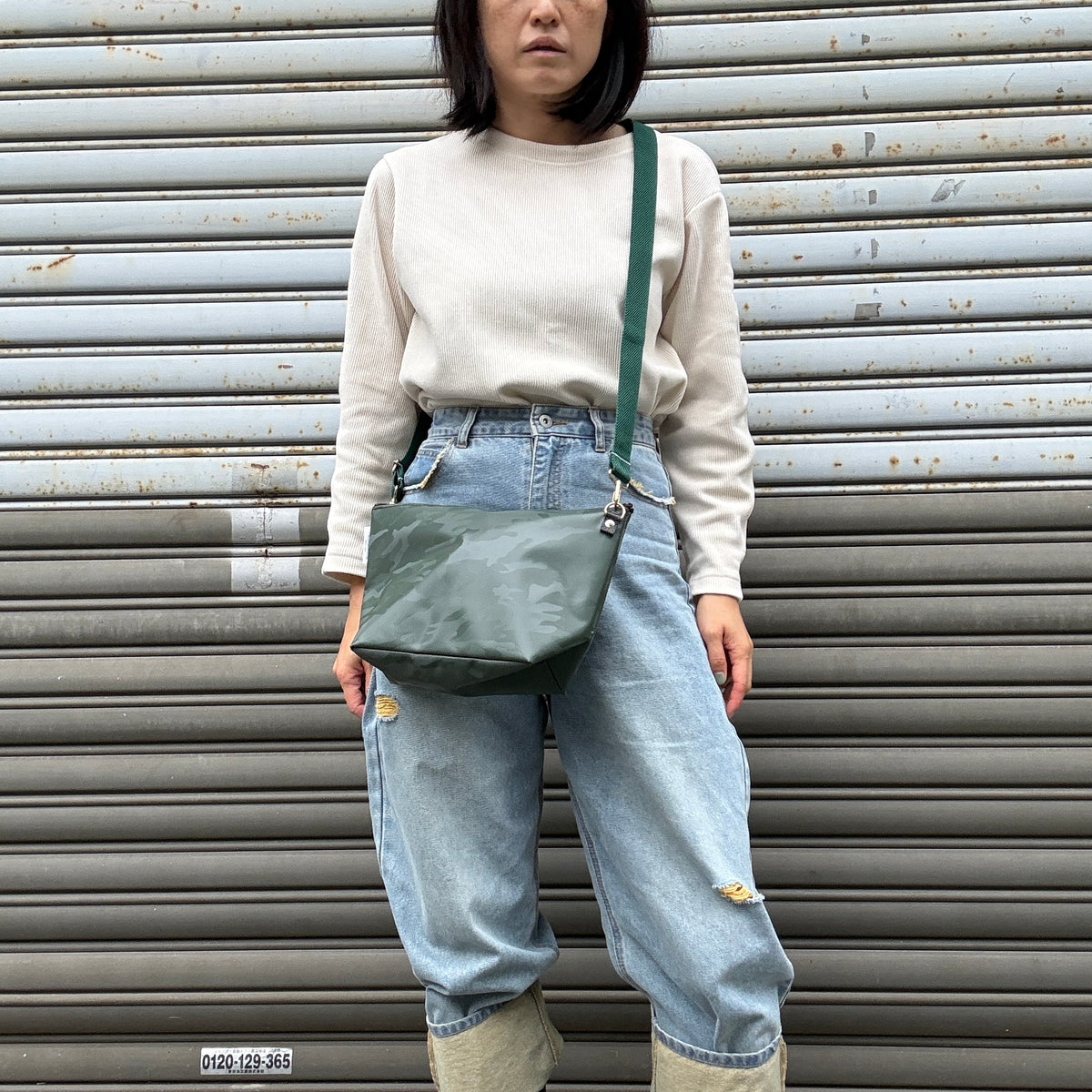 「耐久性に優れたスーパーファブリック」Tarpaulin（ポシェットM) カモフラージュ