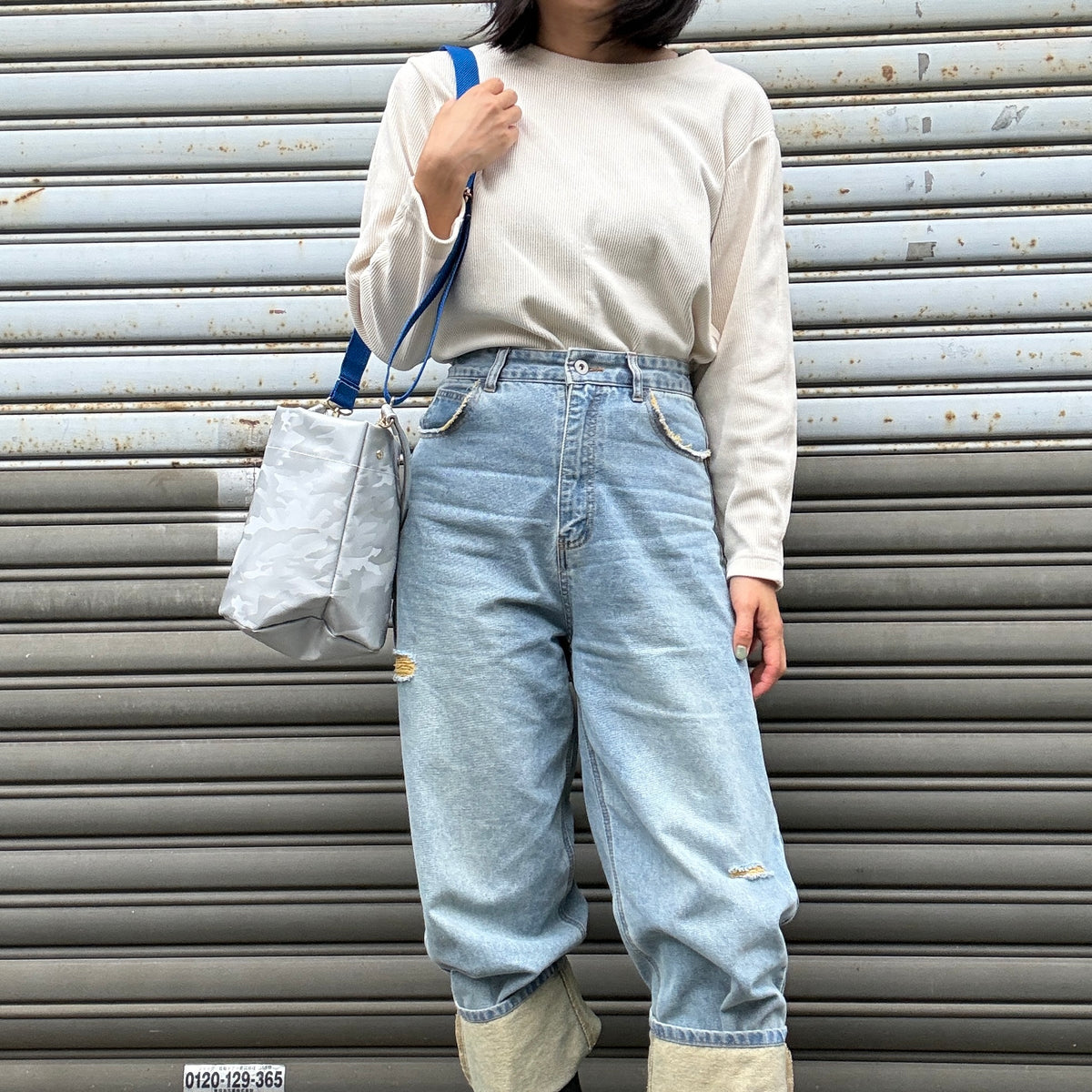 「耐久性に優れたスーパーファブリック」Tarpaulin（丸底ワンショルダーバッグ)カモフラージュ