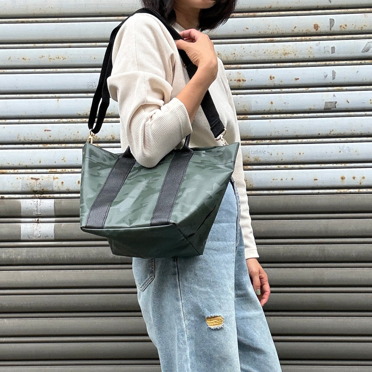 「耐久性に優れたスーパーファブリック」Tarpaulin（SQサイズ)カモフラージュ