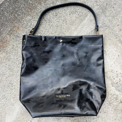 「耐久性に優れたスーパーファブリック」Tarpaulin（ワンショルダーバッグ)カモフラージュ
