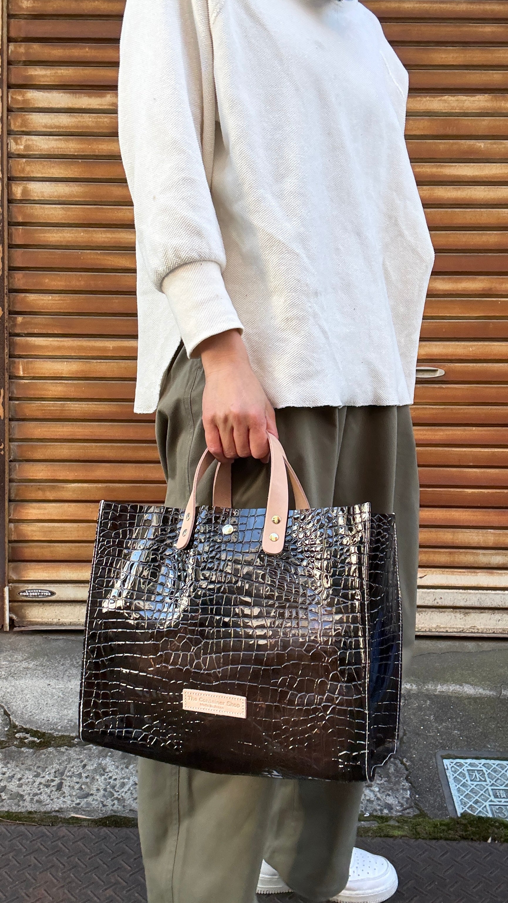Colored PVC(LeatherHandle)Tote L/🐊 Crocodile Dark Brown