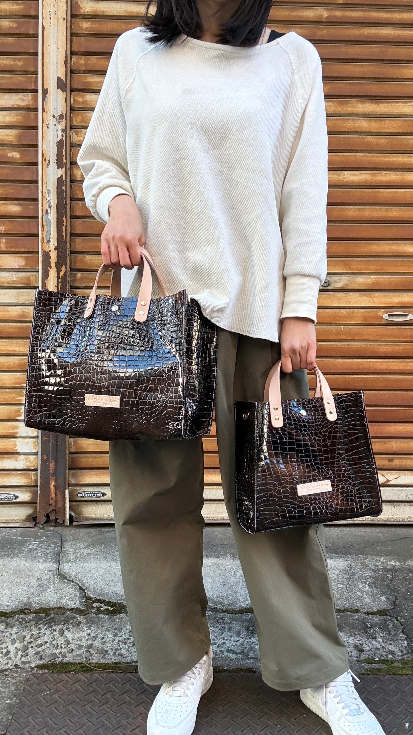 Colored PVC(LeatherHandle)Tote L/🐊 Crocodile Dark Brown