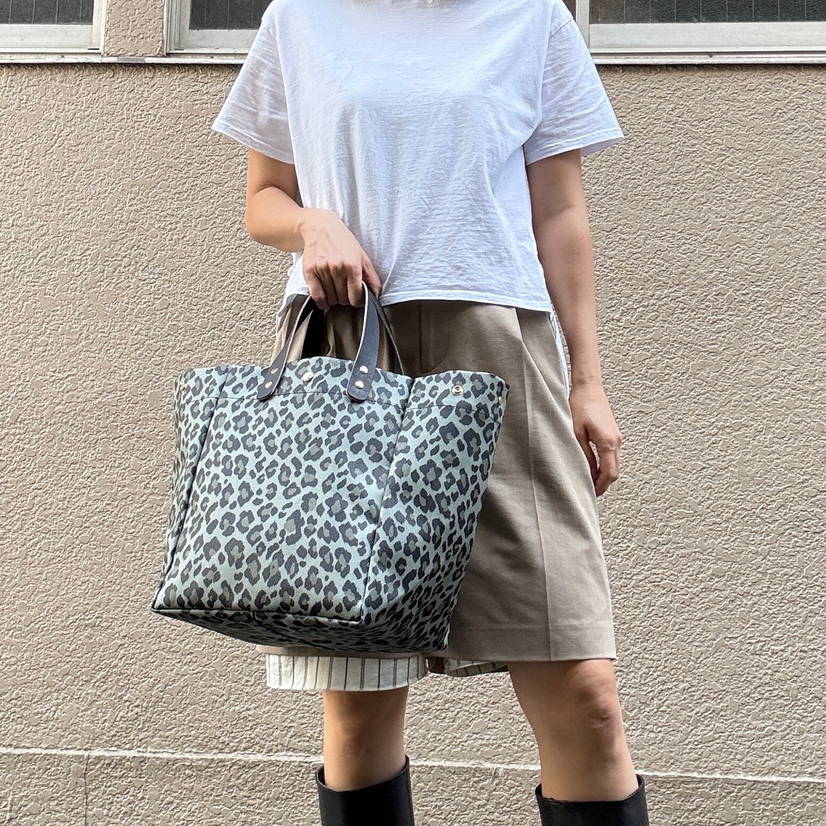 <2026年AW新先＞「軽くて拭ける」Coated PVC Leopard（SQL)