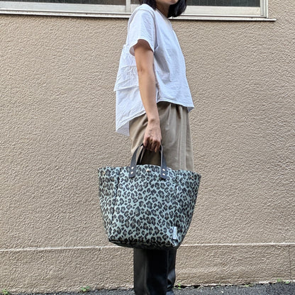 <2026年AW新先＞「軽くて拭ける」Coated PVC Leopard（SQL)