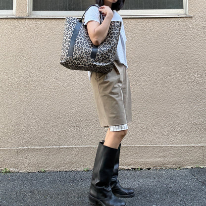 "Lightweight and wipeable" Coated PVC Camouflage (TOTE L)