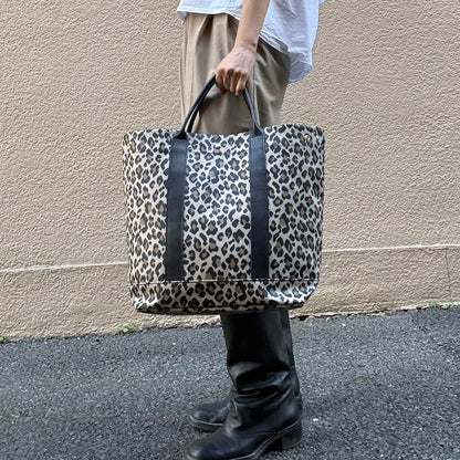"Lightweight and wipeable" Coated PVC Camouflage (TOTE L)