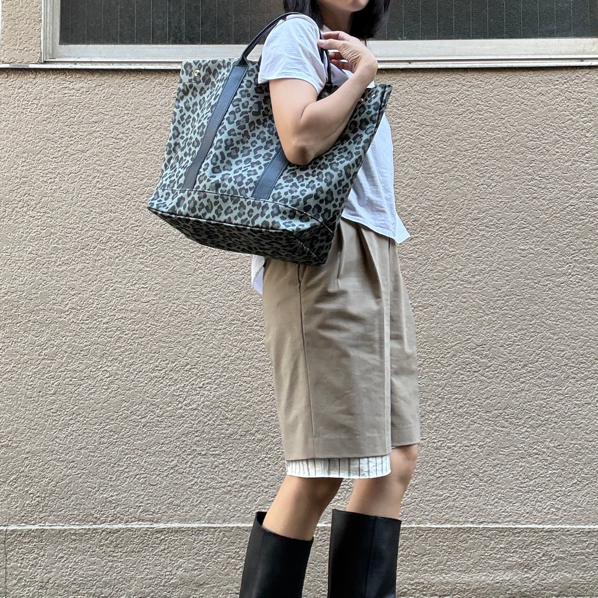 "Lightweight and wipeable" Coated PVC Camouflage (TOTE L)