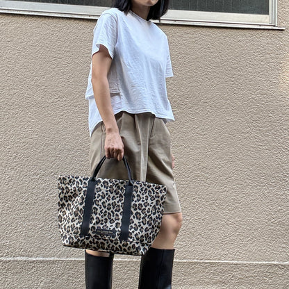 "Lightweight and Wipeable" Coated PVC Camouflage (TOTE M)