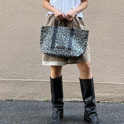 "Lightweight and Wipeable" Coated PVC Camouflage (TOTE M)