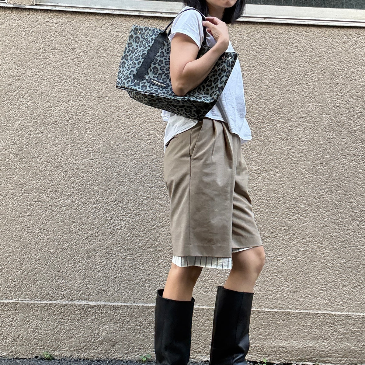 "Lightweight and Wipeable" Coated PVC Camouflage (TOTE M)