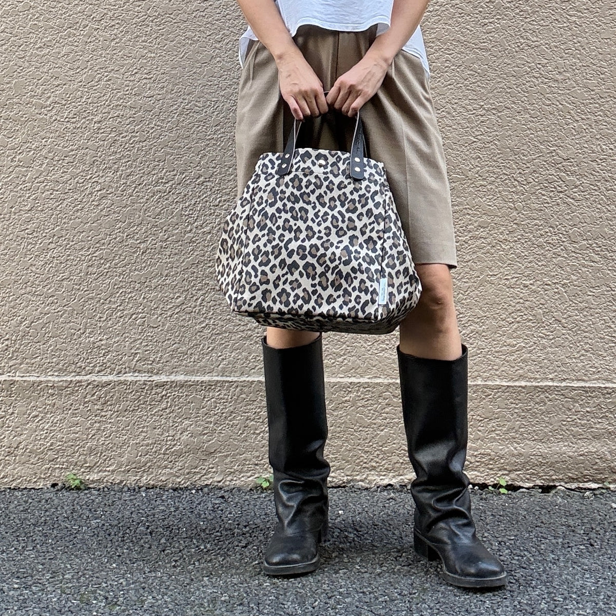 <2026年AW新先＞「軽くて拭ける」Coated PVC Leopard（SQL)