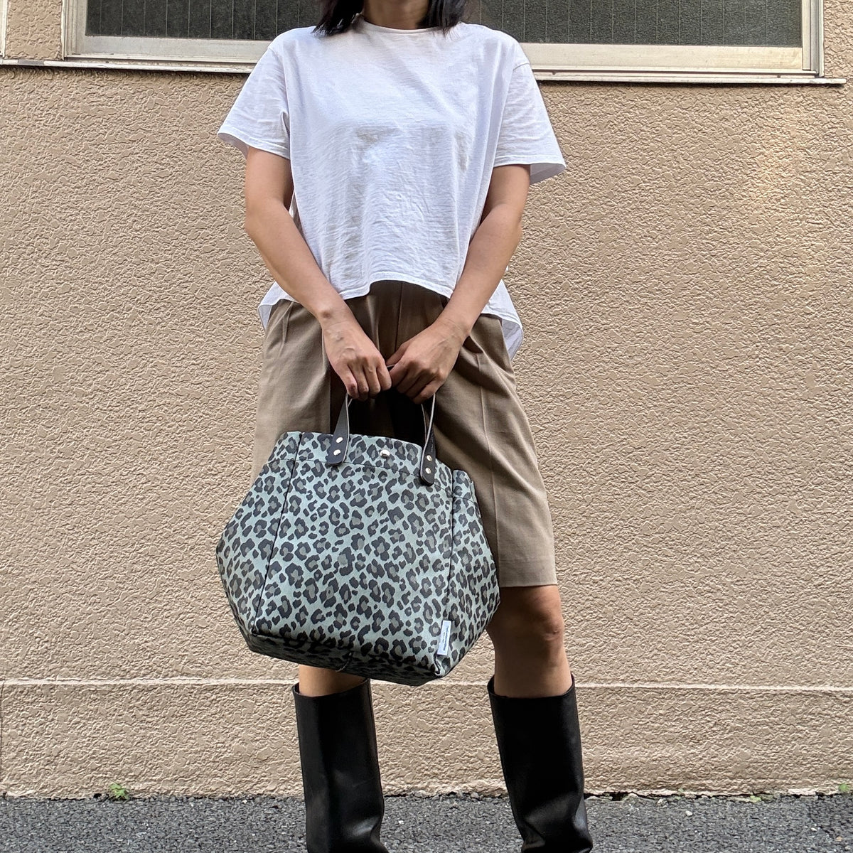 <2026年AW新先＞「軽くて拭ける」Coated PVC Leopard（SQL)