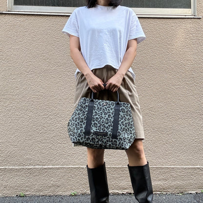 "Lightweight and Wipeable" Coated PVC Camouflage (TOTE M)