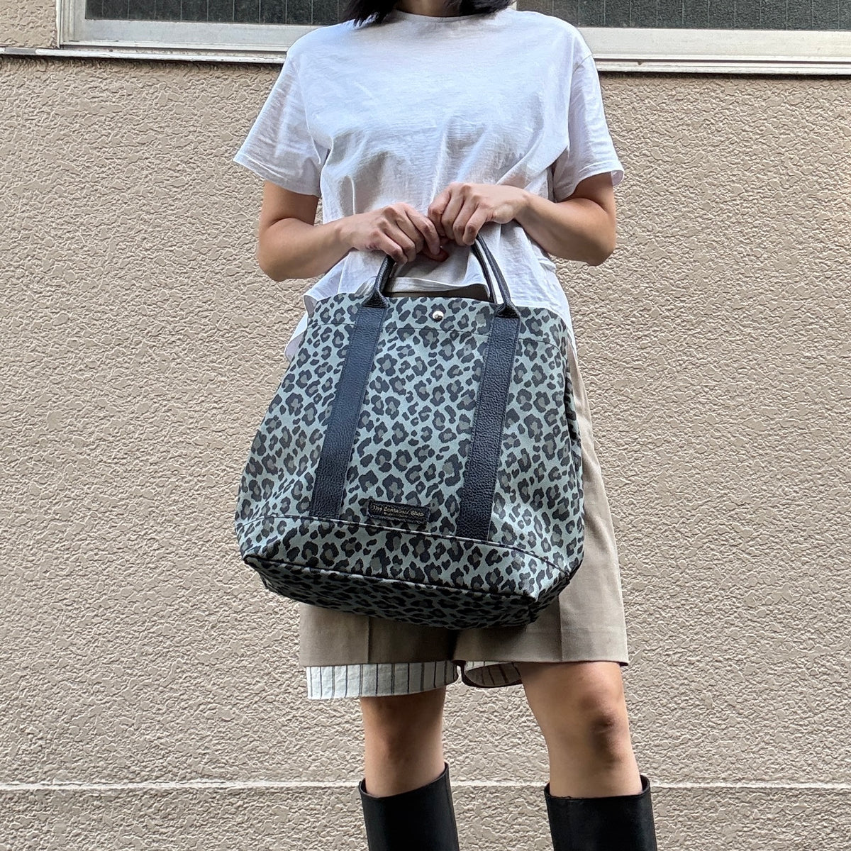 "Lightweight and wipeable" Coated PVC Camouflage (TOTE L)