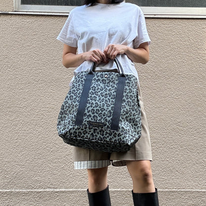 "Lightweight and wipeable" Coated PVC Camouflage (TOTE L)