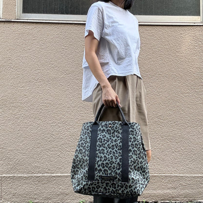 "Lightweight and wipeable" Coated PVC Camouflage (TOTE L)