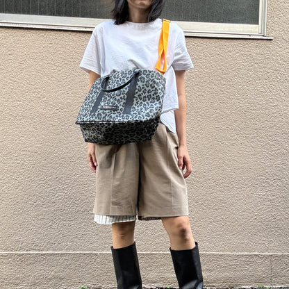"Lightweight and Wipeable" Coated PVC Camouflage (TOTE M)