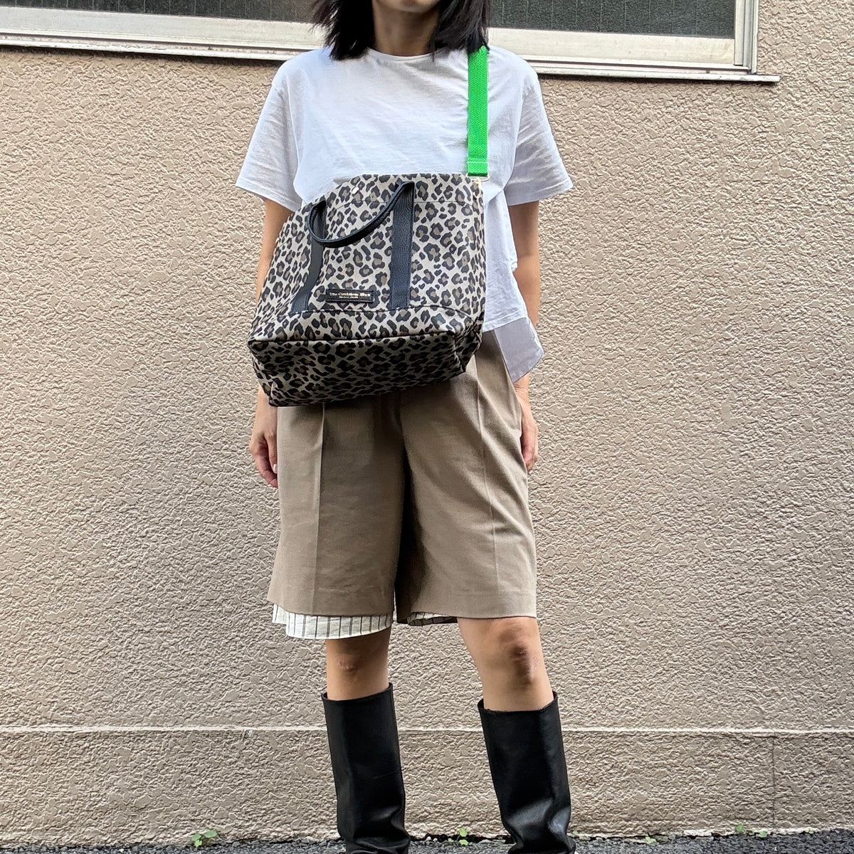 "Lightweight and Wipeable" Coated PVC Camouflage (TOTE M)