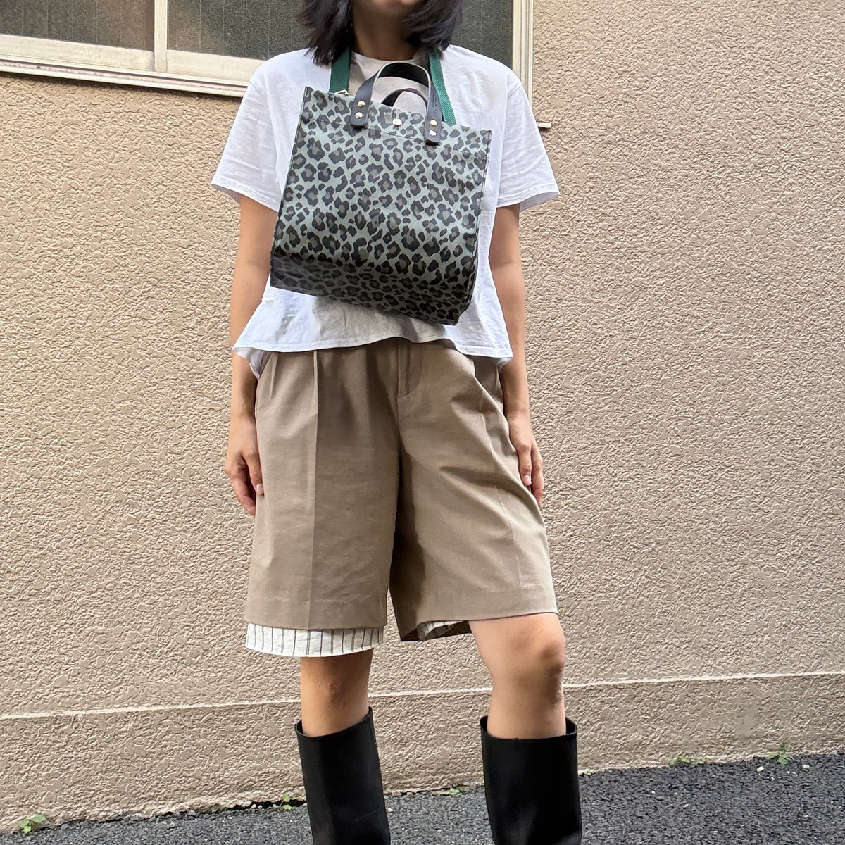 ＜2026年AW新作＞「軽くて拭ける」Coated PVC Leopard（Rectangle M)