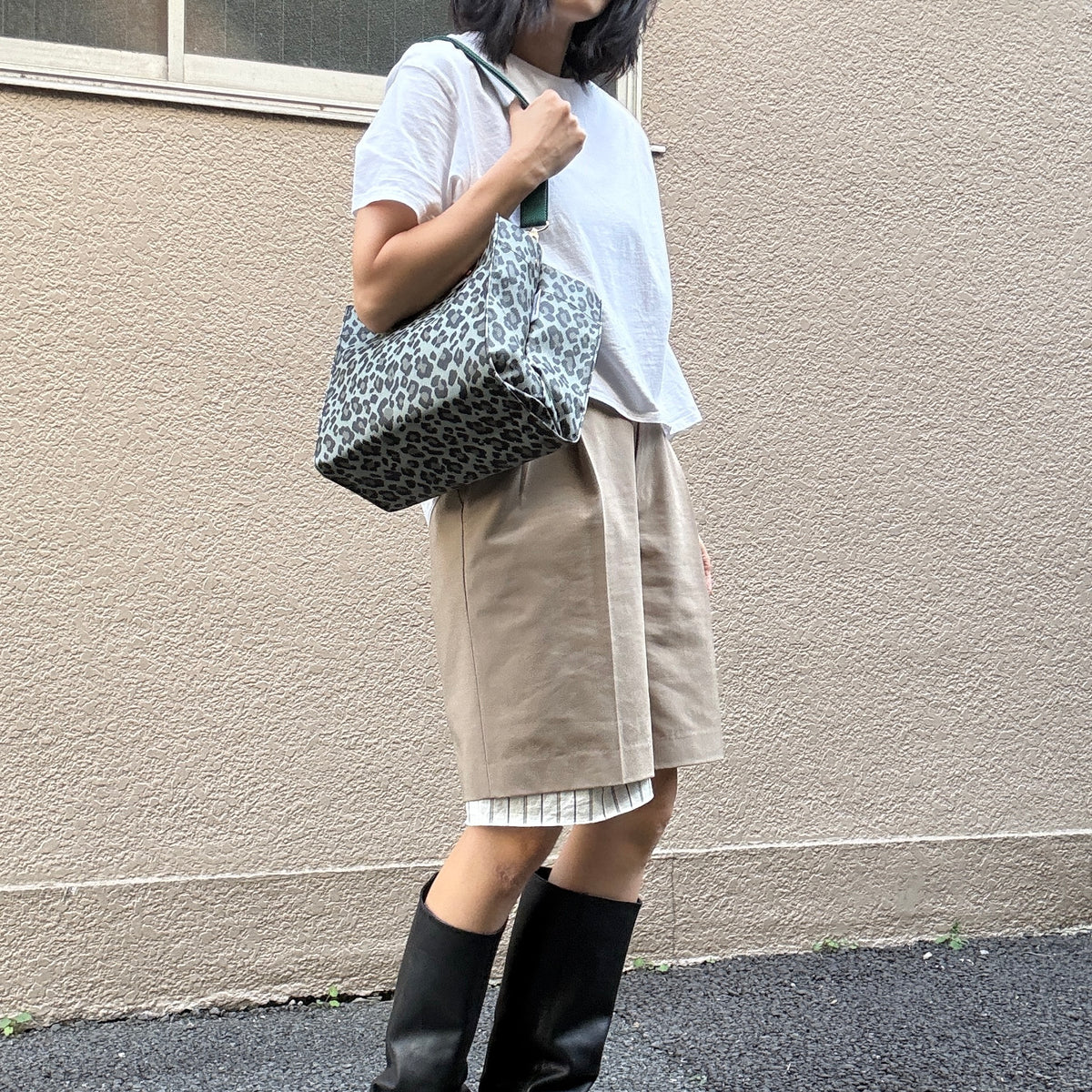 ＜2026年AW新作＞「軽くて拭ける」Coated PVC Leopard（Rectangle M)