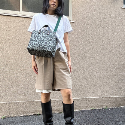＜2026年AW新作＞「軽くて拭ける」Coated PVC Leopard（Rectangle M)