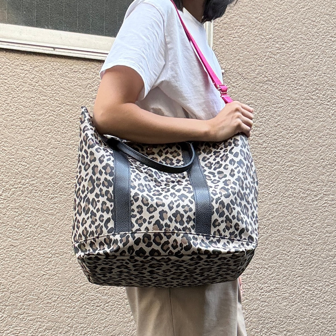 "Lightweight and wipeable" Coated PVC Camouflage (TOTE L)