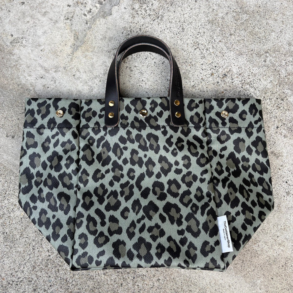 <2026年AW新先＞「軽くて拭ける」Coated PVC Leopard（SQL)