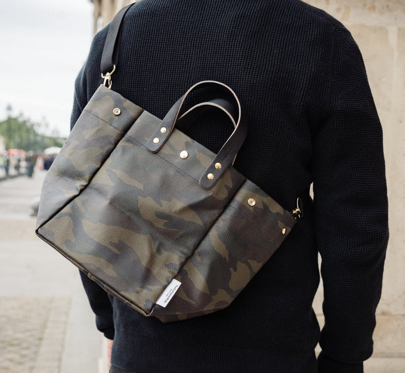 「軽くて拭ける」Coated PVC Camouflage（SQ)