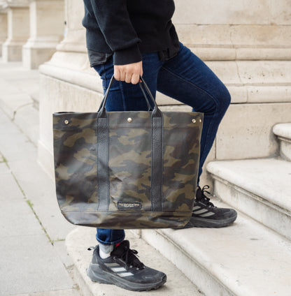 「軽くて拭ける」Coated PVC Camouflage（TOTE L)