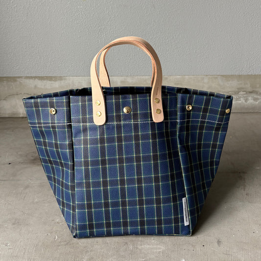 「軽くて拭ける」Coated PVC（SQ）Black Watch