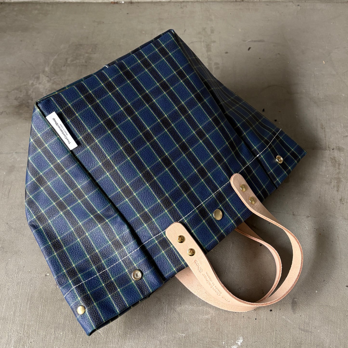 「軽くて拭ける」Coated PVC（SQ）Black Watch