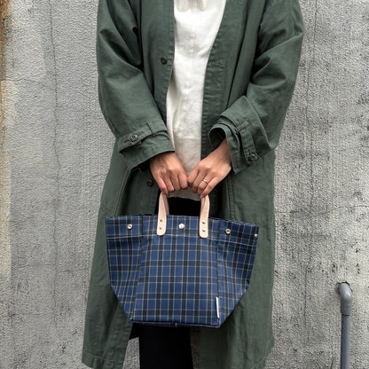 「軽くて拭ける」Coated PVC（SQ）Black Watch