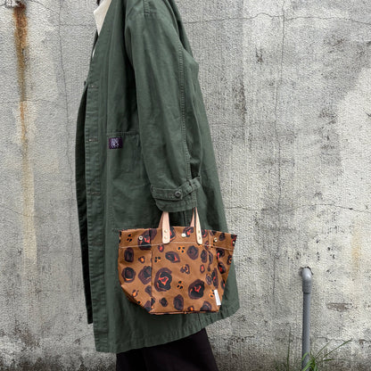 ラスト１）軽くて拭ける」Coated PVC（SQ）HOTSPOTS（MOCA）