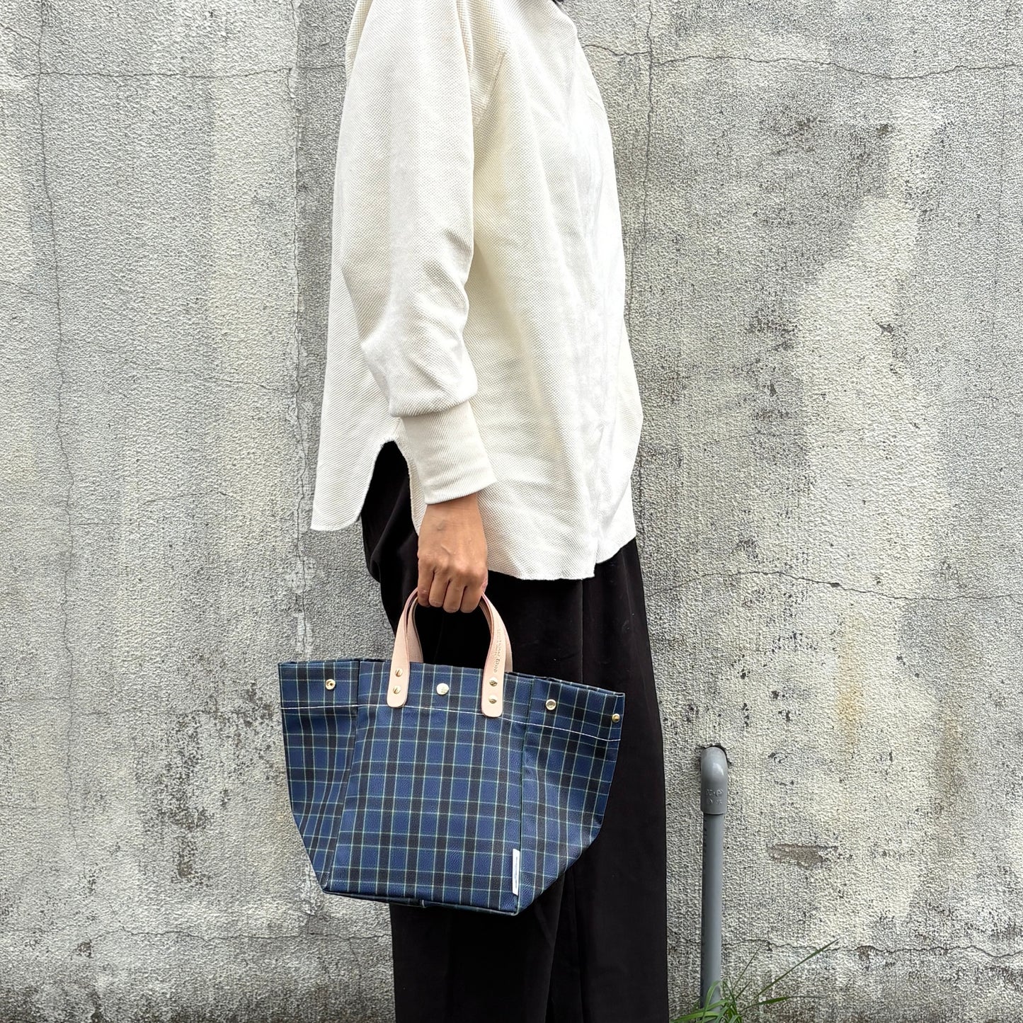 「軽くて拭ける」Coated PVC（SQ）Black Watch