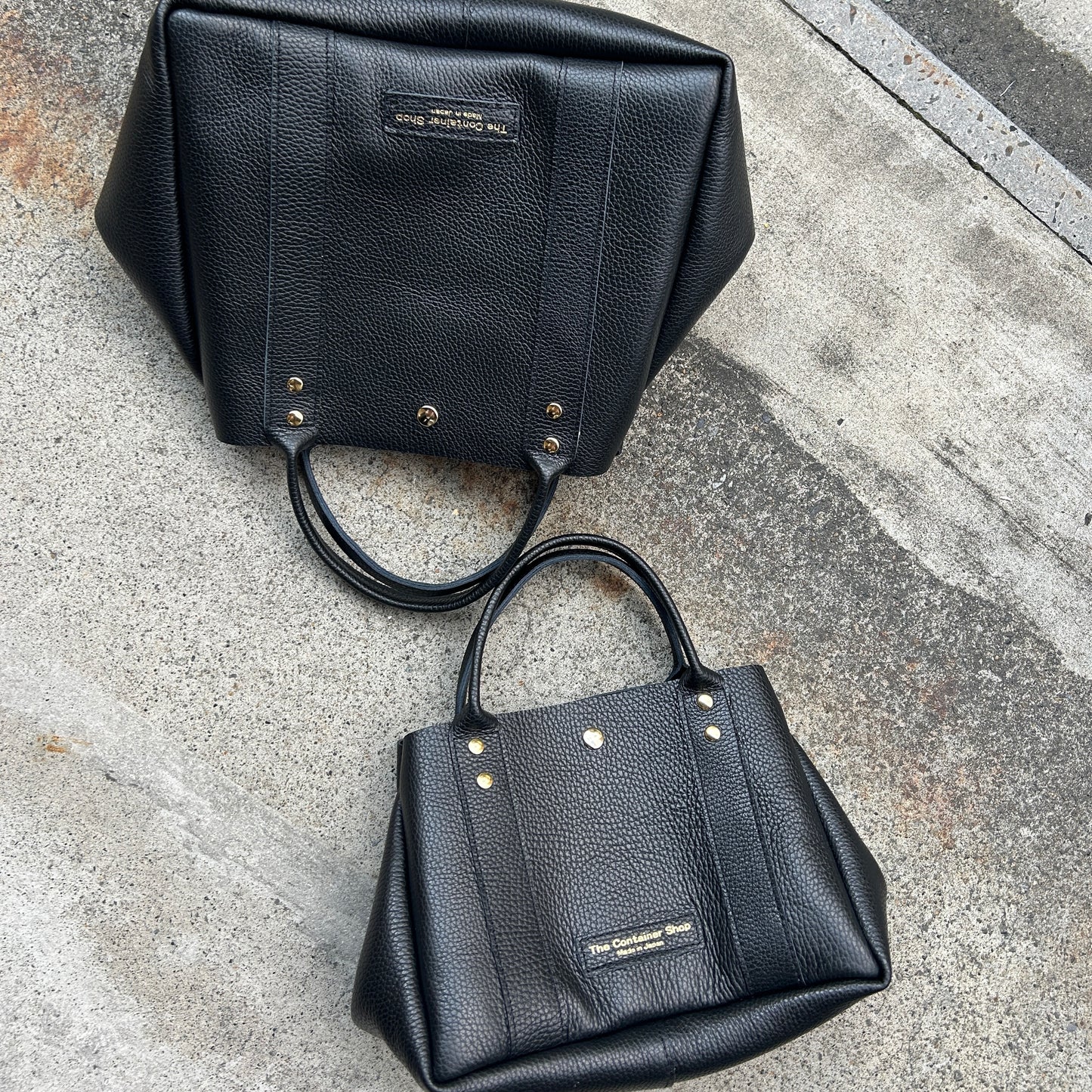 ＜New＞Cow Leather (Tote L size) BLACK