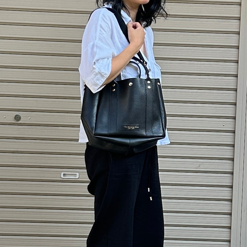 ＜New＞Cow Leather (Tote L size) BLACK
