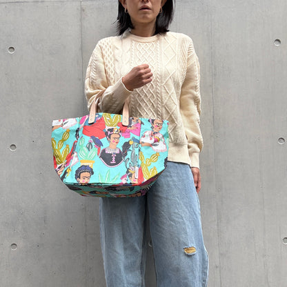 ＜数量限定＞「軽くて拭ける」Coated PVC（SQL）Frida con la Plums