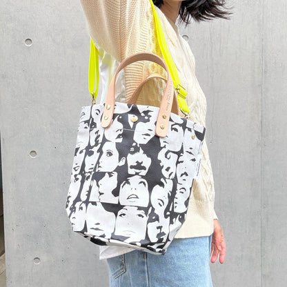 <Limited Quantity> "Lightweight and Wipeable" Coated PVC (Round Bottom Bag) INCROWD