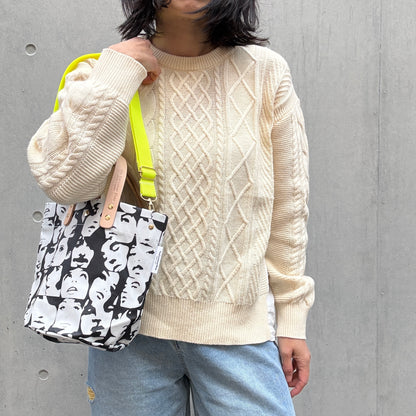 <Limited Quantity> "Lightweight and Wipeable" Coated PVC (Round Bottom Bag) INCROWD
